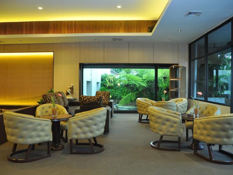 Lux Tychi Hotel Malang Extérieur photo